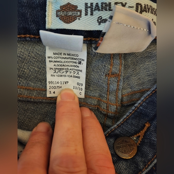 HARLEY DAVIDSON Genuine Women's Blue Jeans in EUC Size 2 Petite - Picture 2 of 7